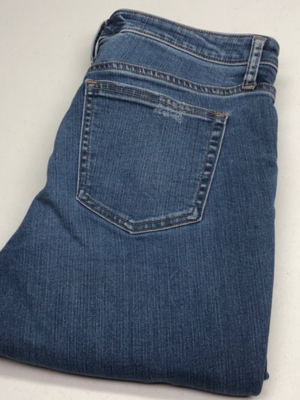 SILVER BEAU BOYFRIEND STYLE JEANS 29x31 FACTORY DISTRESS ⭐️